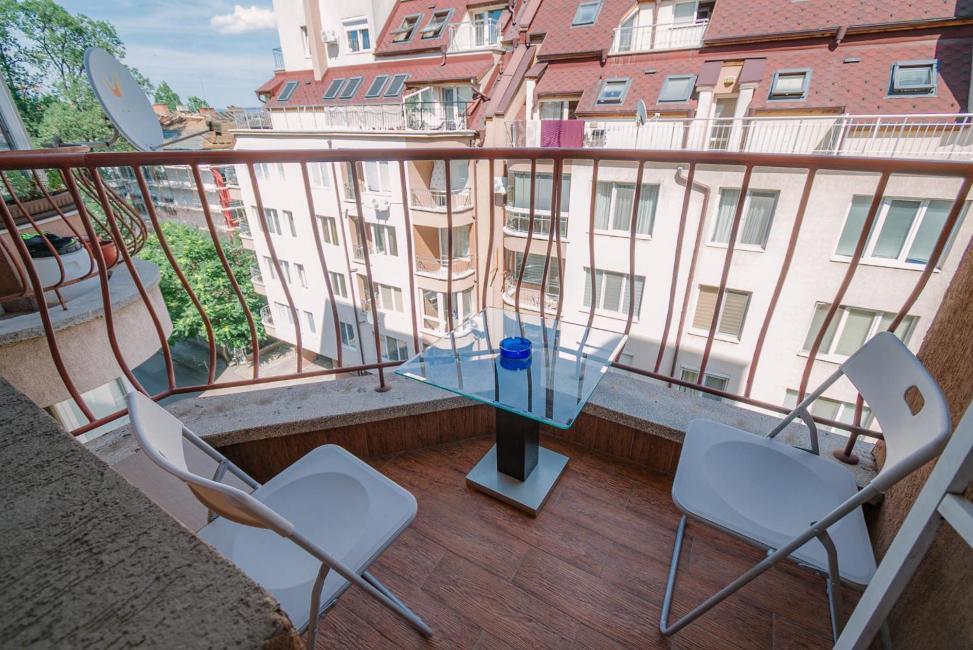 Center Spacious With Ac And Free Underground Parking Sofia