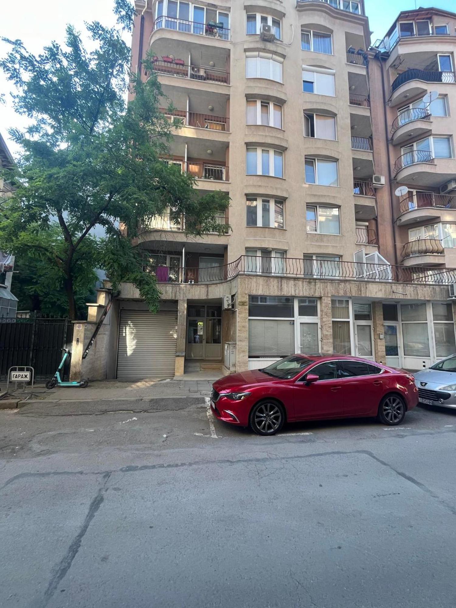 Appartamento Center Spacious With Ac And Free Underground Parking